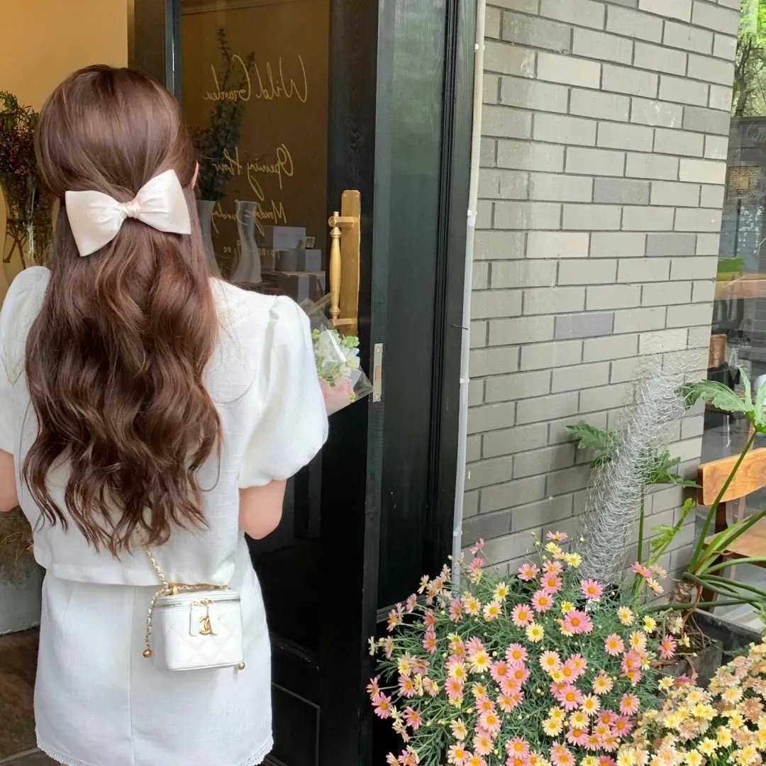 他不是我