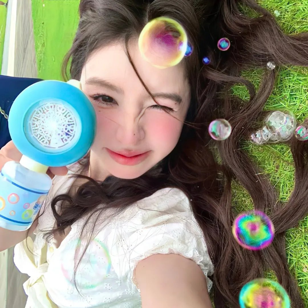 茉莉·梦妮与神奇的催眠书
